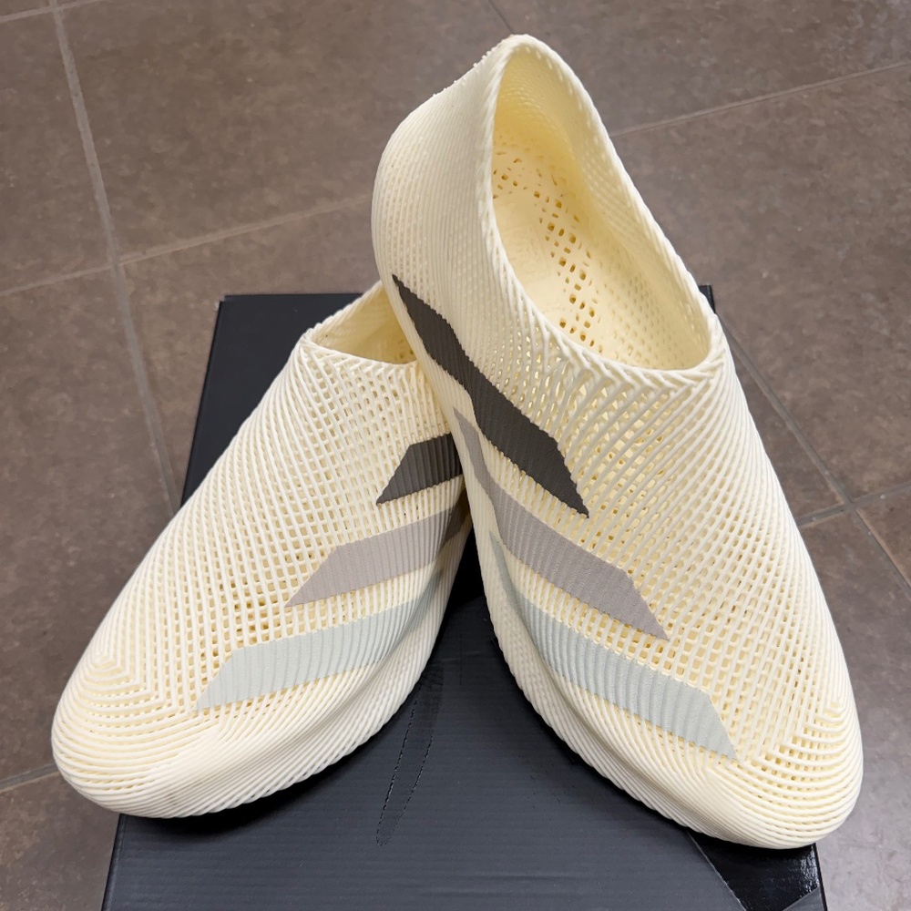 adidas Kith x Climamog 'Off White Light Brown' | KI0565 - Mens 12.5